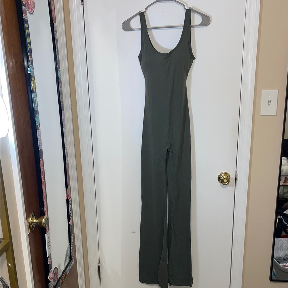Vertvie Olive Green Jumpsuit